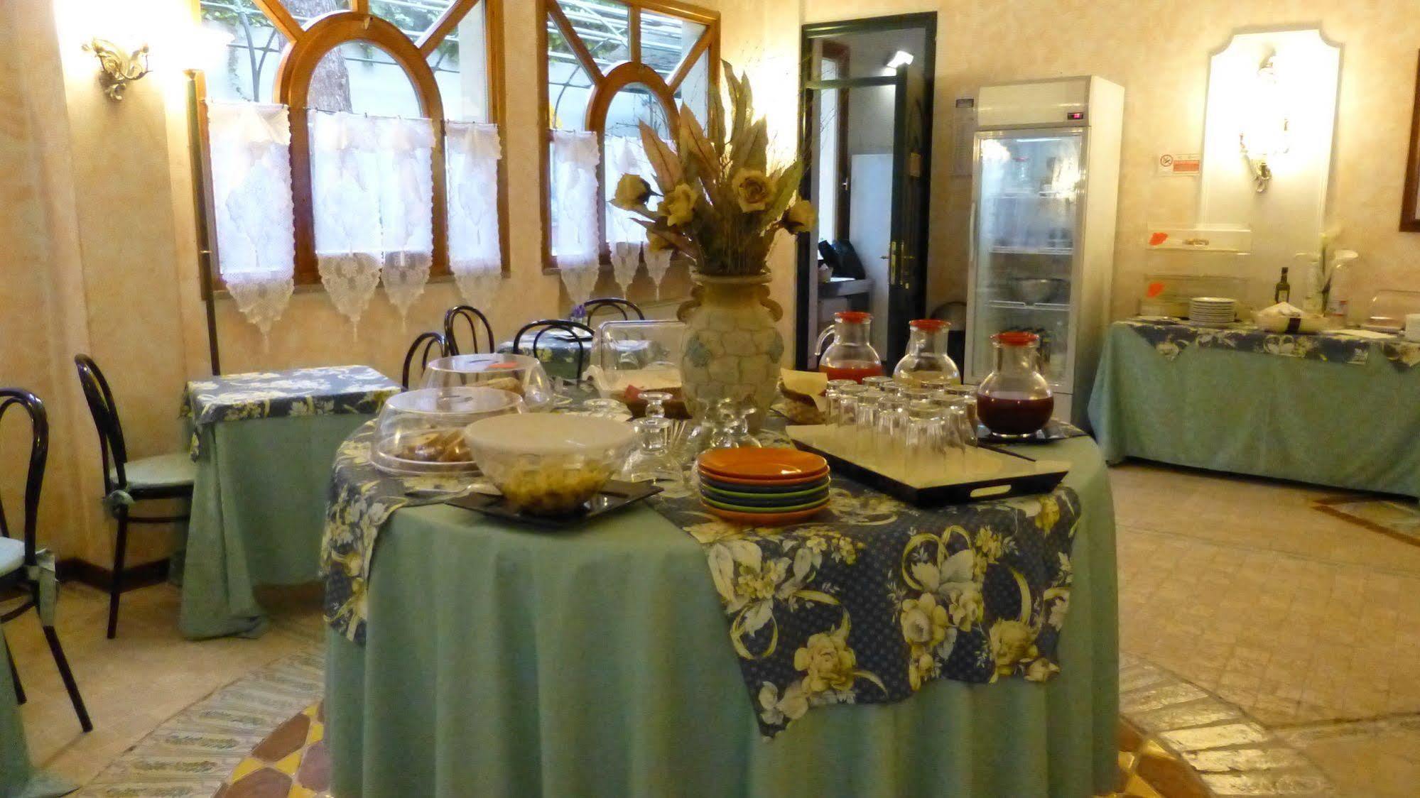 Hotel Leopoldo Castiglioncello Eksteriør billede